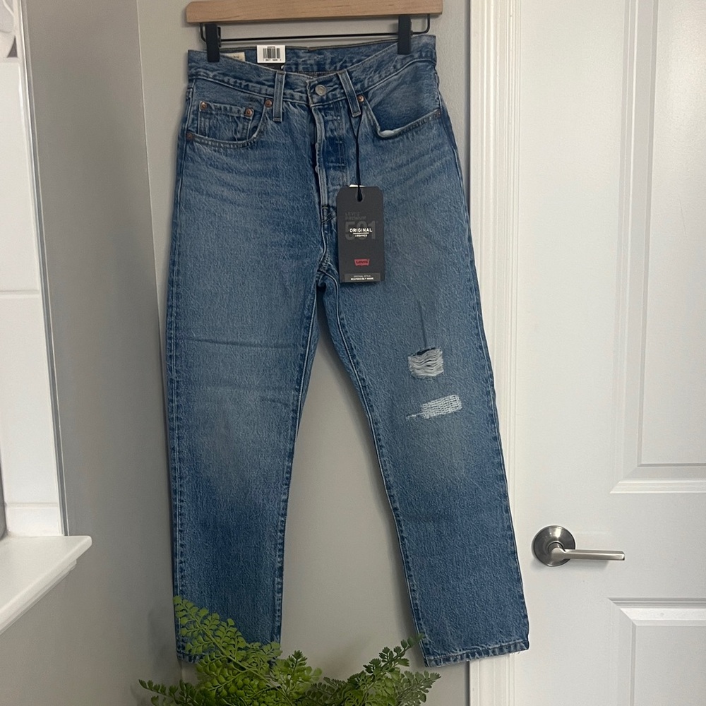 Levi's women’s Distressed Light Blue Jeans
